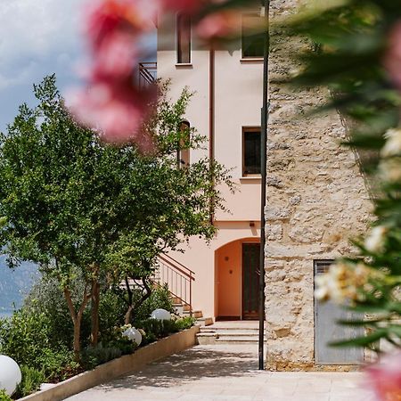 View Garda Lake Brenzone sul Garda Esterno foto