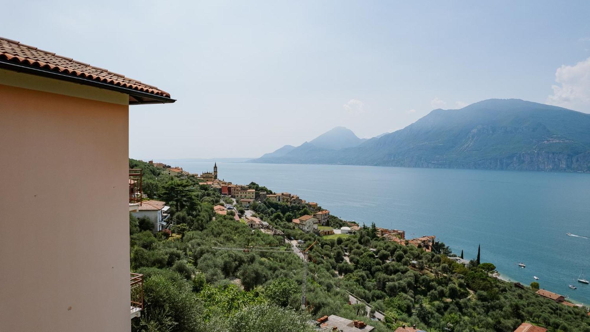 View Garda Lake Brenzone sul Garda Esterno foto