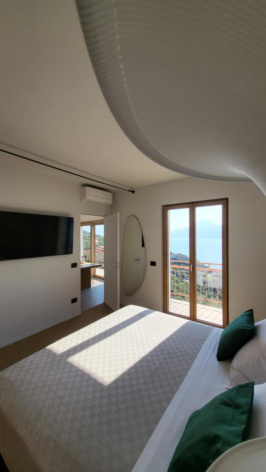 View Garda Lake Brenzone sul Garda Esterno foto